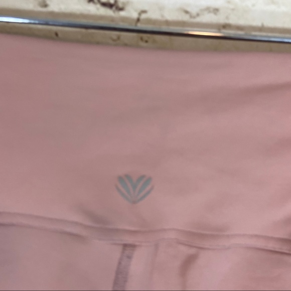 Dusty pink high rise active leggings size small - Picture 9 of 10